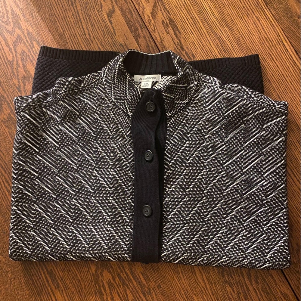 Liz Claiborne Monochrome Chevron Sweater